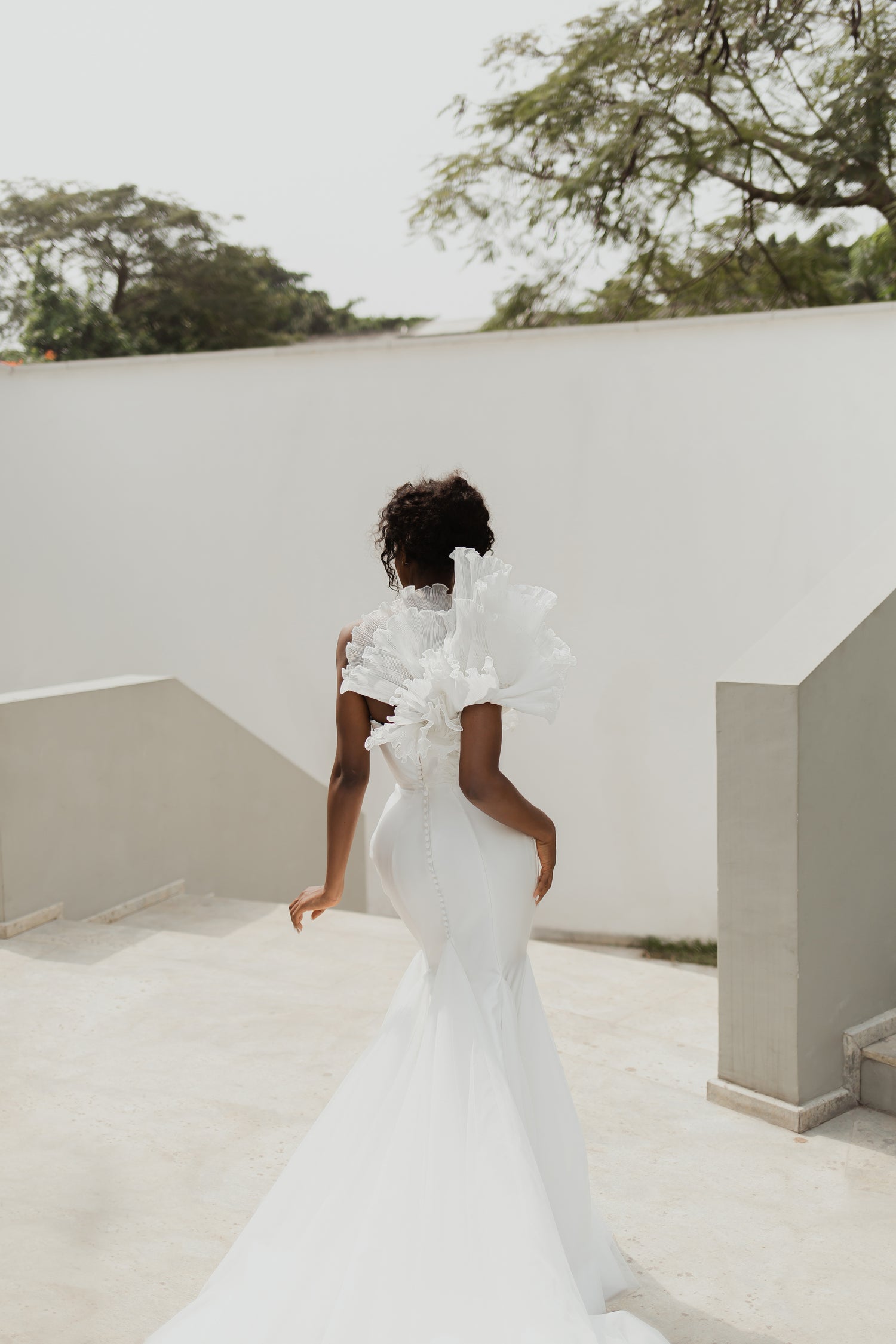 A Guide for International Brides: Navigating the Journey of Choosing a Wedding Dress Vendor Abroad
