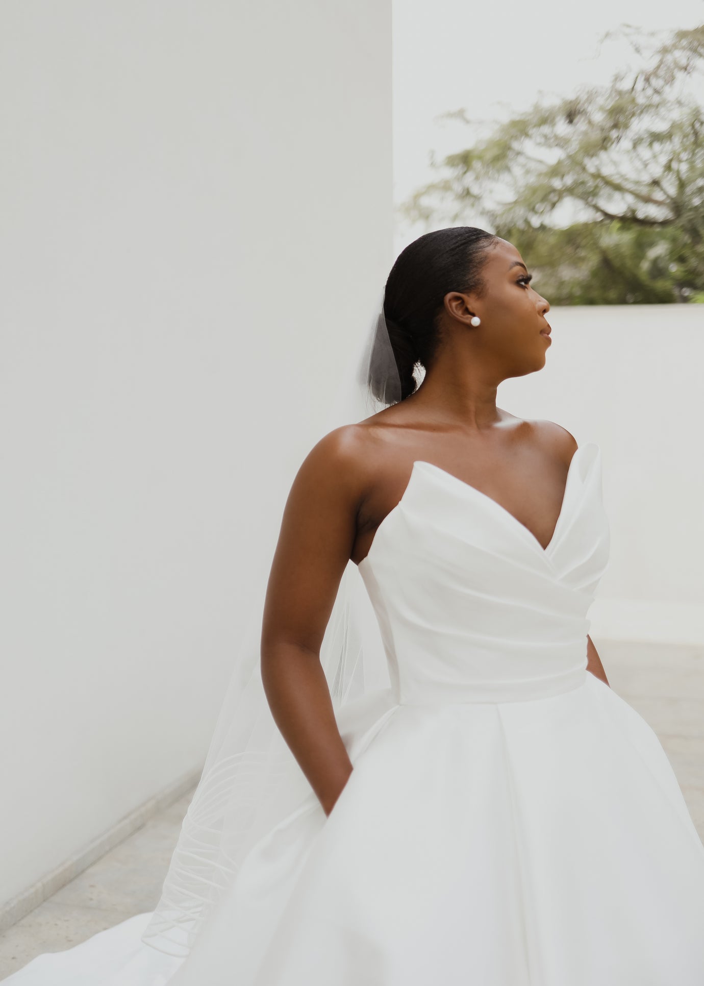 10 Bridal Tips for Navigating Wedding Planning Drama with Elegance and Confidence